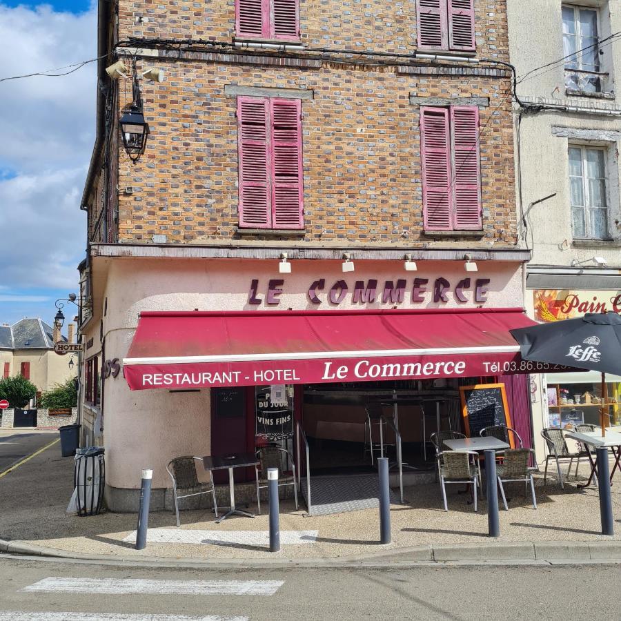 Le Commerce Pont-Sur-Yonne Экстерьер фото